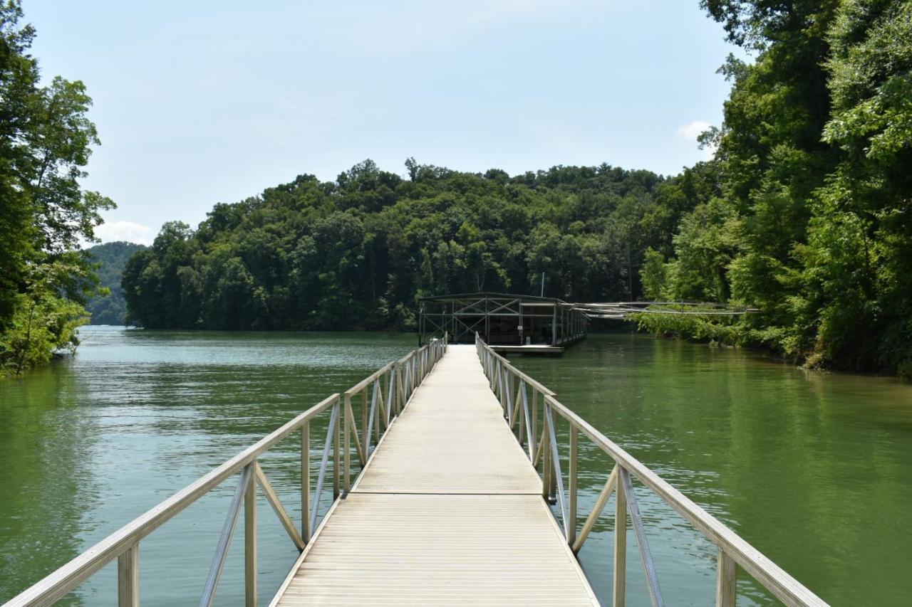 Tree Top Lodge - Gorgeous Lake Cabin With Hot Tub & Magnificent Views Of Forests And Mountains! Cabin Butler Extérieur photo
