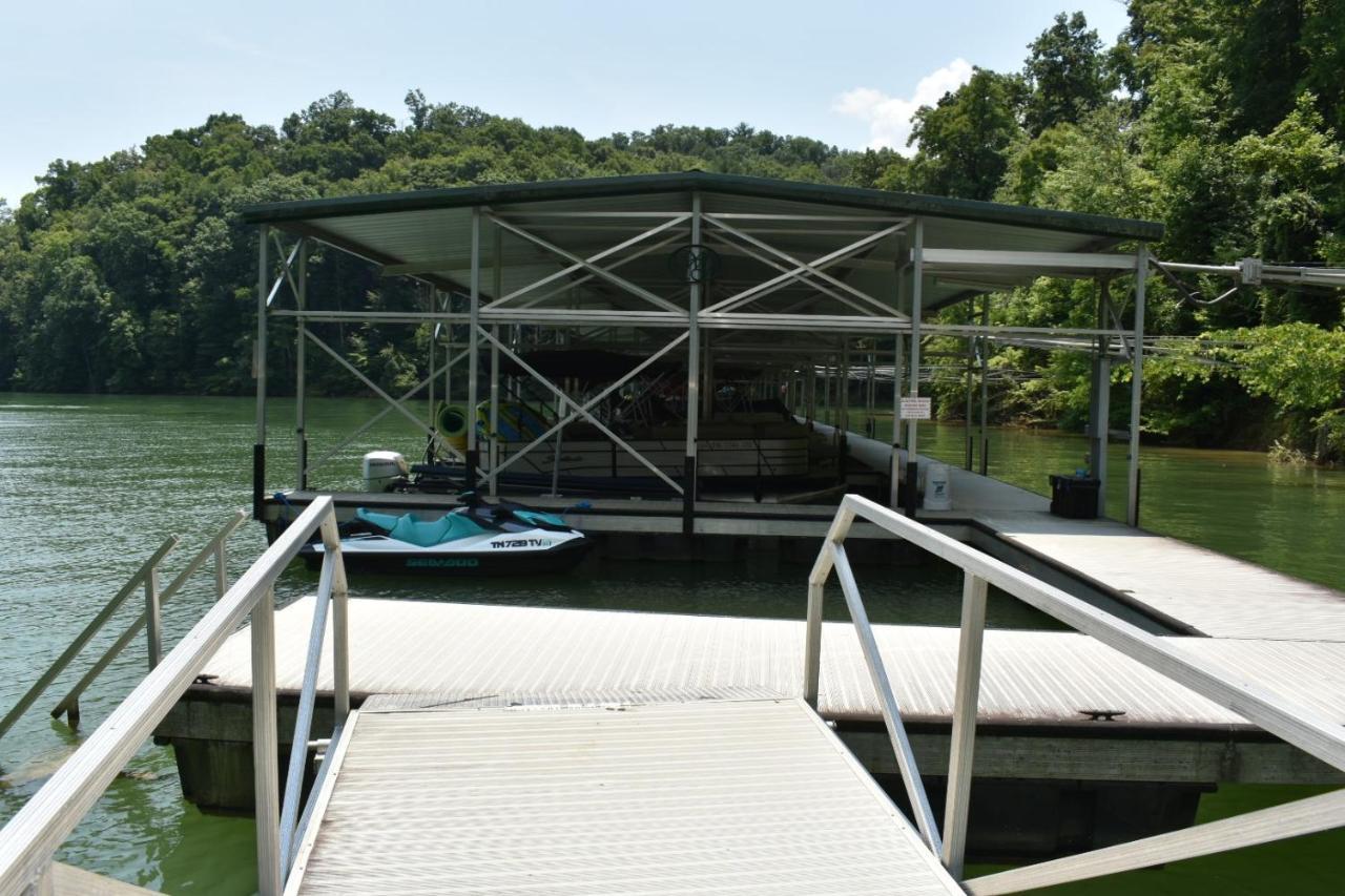 Tree Top Lodge - Gorgeous Lake Cabin With Hot Tub & Magnificent Views Of Forests And Mountains! Cabin Butler Extérieur photo