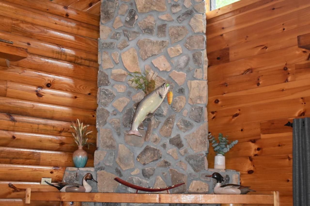 Tree Top Lodge - Gorgeous Lake Cabin With Hot Tub & Magnificent Views Of Forests And Mountains! Cabin Butler Extérieur photo