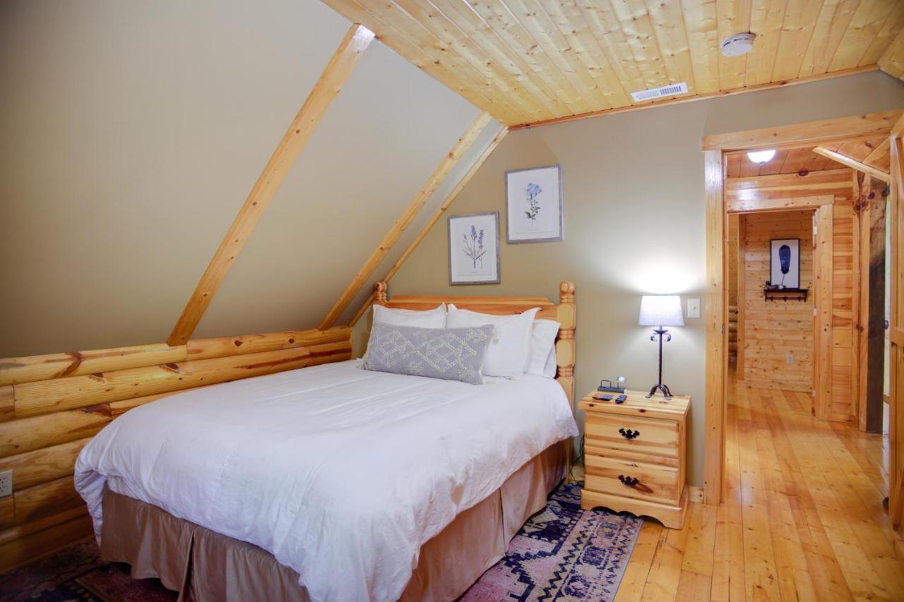 Tree Top Lodge - Gorgeous Lake Cabin With Hot Tub & Magnificent Views Of Forests And Mountains! Cabin Butler Extérieur photo