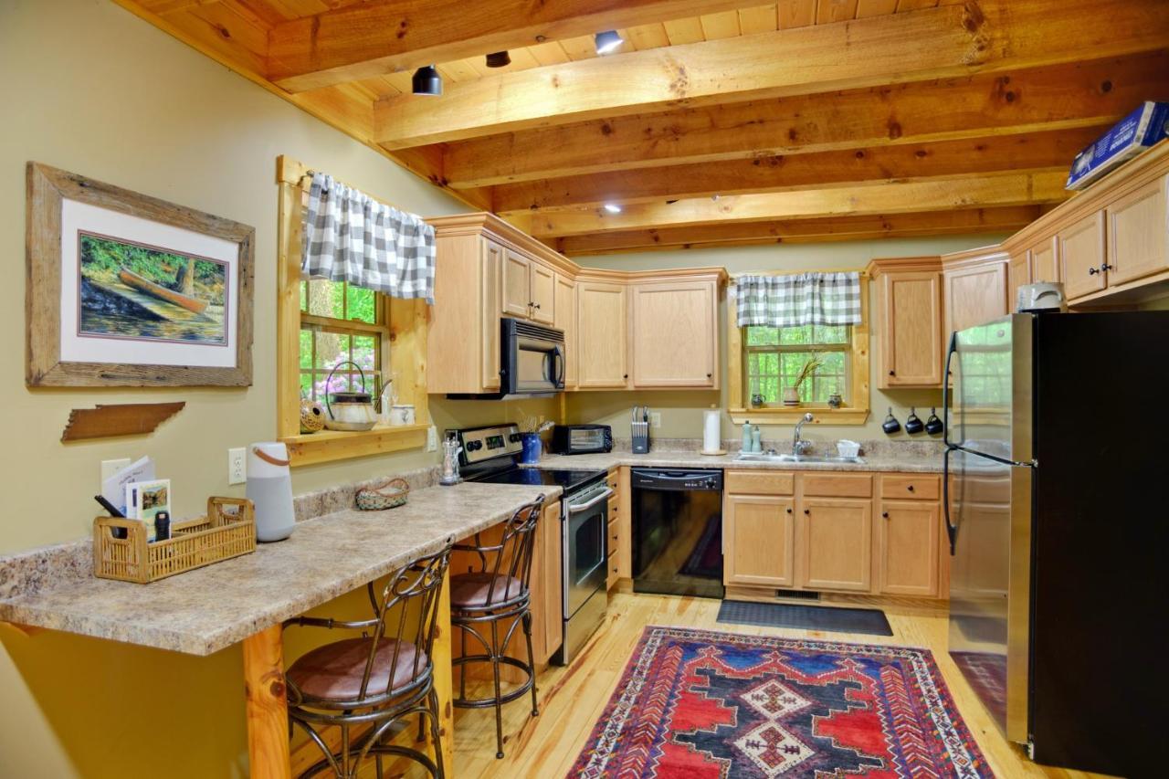 Tree Top Lodge - Gorgeous Lake Cabin With Hot Tub & Magnificent Views Of Forests And Mountains! Cabin Butler Extérieur photo